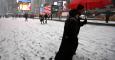 Personas caminando por Times Square, en Nueva York. REUTERS/Mike Segar