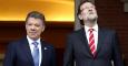 El presidente del Gobierno, Mariano Rajoy, junto al presidente de Colombia, Juan Manuel Santos, observa el cielo de Madrid. / J.J. GUILLÉN (EFE)