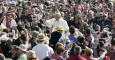 El Papa Francisco esta semana en la plaza de San Pedro rodeado de feligreses. /REUTERS