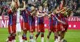 Los jugadores del Bayern celebran ayer su victoria ante el Hertha. REUTERS/Kai Pfaffenbach