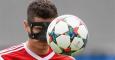 Lewandowski con la máscara facial con la que se ha entrenado. /BAYERN