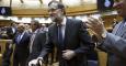 El presidente del Gobierno, Mariano Rajoy, ocupa su escaño a su llegada al pleno del Senado. EFE/Kiko Huesca