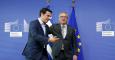 El primer ministro griego, Alexis Tsipras, junto al presidente de la Comisión Europea, Jean-Claude Juncker.- REUTERS