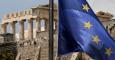Una bandera de la UE con la vista de la Acrópolis de Atenas. REUTERS/Yannis Behrakis
