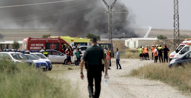 La escena de la explosión de la empresa de pirotecnia en Zaragoza (2)./ REUTERS/Luis Correas