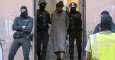 Un sospechoso de pertenencia a una red yihadista es detenido por la Policía y Guardia Civil, en Melilla. REUTERS