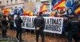 Un grupo de manifestantes de Hogar Social Madrid con la pancarta: "Fuera bandas latinas de nuestros barrios". EFE
