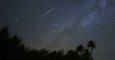 Las perseidas o lágrimas de San Lorenzo  cruecan el firmamento, vistas desde el Barranco de Ajuy en Pájara (Fuerteventura). EFE/Carlos de Saá