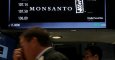 Los valores de Monsanto mostrada en la bolsa de Nueva York. REUTERS/Brendan McDermid