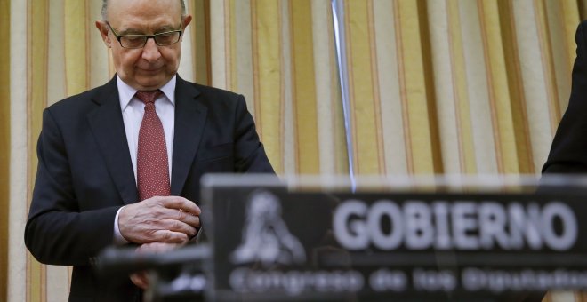 El ministro de Hacienda, Cristóbal Montoro, en una comparecencia en wel  Congreso. EFE