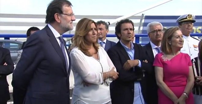 El presidente del Gobierno, Mariano Rajoy, la presidenta de la Junta, Susana Díaz, el alcalde de Cádiz, José María González, y la entonces ministra de Fomento, en la inauguración del  Puente de la Constitución de 1812, en septiembre de 2015.