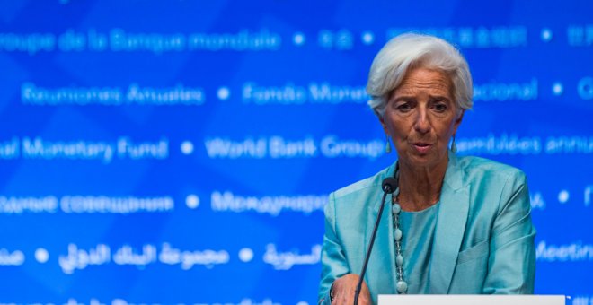 La directora gerente del FMI, Christine Lagarde, en una rueda de prensa en Washington, con motivo de la Asamblea Anual del organismo. AFP/Zach Gibson