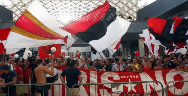 Un grupo de los Biris, en una protesta. EFE