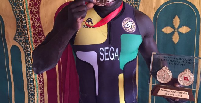 Sega Mbengue Diop, atleta de la selección senegalesa de triatlón.