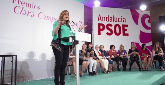 La presidenta de la Junta y secretaria general del PSOE andaluz, Susana Díaz, en Málaga en el acto de entrega de los premios Clara Campoamor. EFE/Jorge Zapata