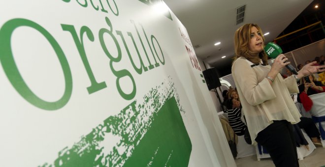 La presidenta de la Junta de Andalucía, Susana Diaz, durante un acto del PSOE en la localidad almeriense de Roquetas de Mar. EFE / Carlos Barba.