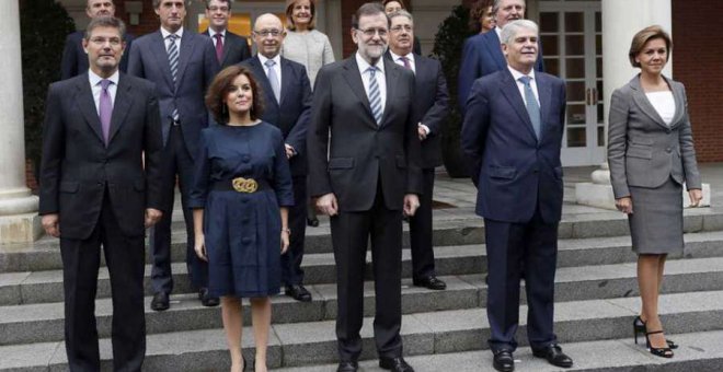 Imagen de archivo con los ministros de la nueva legislatura de Mariano Rajoy / EFE