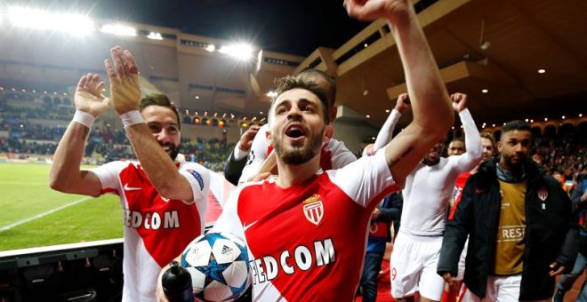 Los jugadores del Mónaco celebran su victoria ante el Manchester City. - EFE