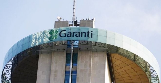 Detalle de la sede del banco Garanti Bank, en Estambul. REUTERS