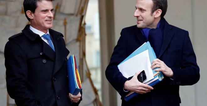 Valls y Macron, en una imagen de archivo en París. REUTERS/Philippe Wojazer