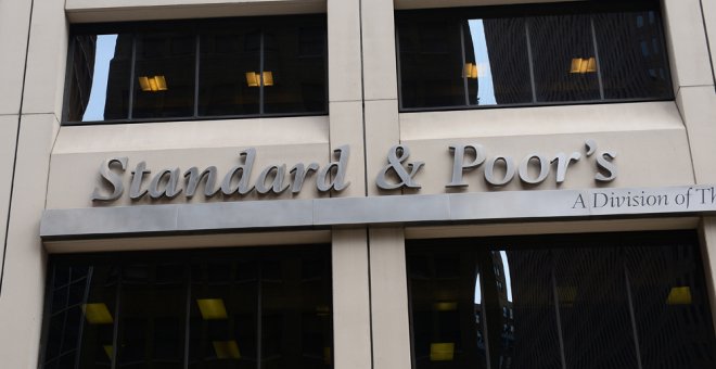 El logo de la agencia Standard & Poor's en su sede en Nueva York. AFP/ Emmanuel Dunand