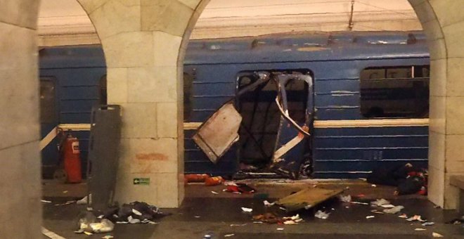 Estado de la estación de metro de San Petersburgo tras la explosión. - AFP