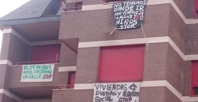 Uno de los bloques okupados por 27 familias en Majadahonda cuyo desalojo está previsto para este lunes.