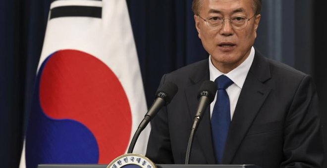 El nuevo presidente surcoreano, Moon Jae-in, ofrece una rueda de prensa. | KIM MIN-HEE (EFE)