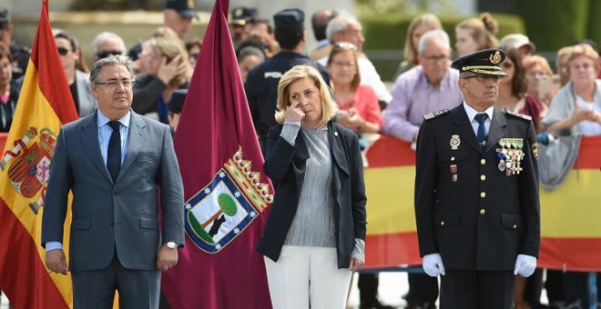 La delegada del Gobierno en Madrid, Concepción Dancausa, junto al ministro de Interior, Juan Ignacio Zoido, y el jefe Superior de Policía de Madrid, Alfonso Fernández Díez. - EFE