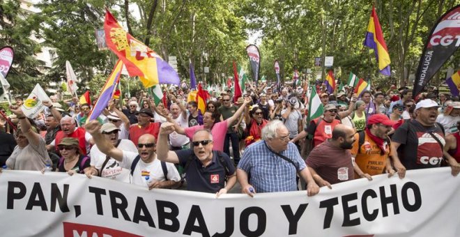 Manifestación que las Marchas de la Dignidad, que aglutinan a cuatro columnas procedentes de distintas partes de España, llevan a cabo hoy por las calles de Madrid, en su lucha contra la precariedad laboral, el paro y la degradación de la educación y sani