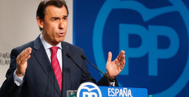 El coordinador general del PP, Fernando Martínez-Maíllo, durante la rueda de prensa posterior a la reunión del Comité de Dirección del partido, hoy en Madrid. EFE/Angel Díaz