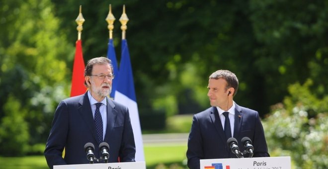 Mariano Rajoy y Macron en la rueda de prensa de este viernes en París / TWITTER