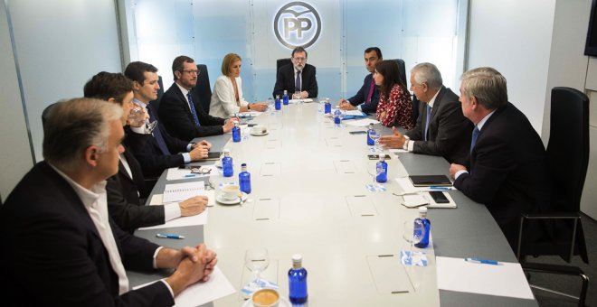 El presidente del Gobierno y del Partido Popular, Mariano Rajoy, preside la reunion del Comite de Dirección en la sede de Génova. EFE/Tarek