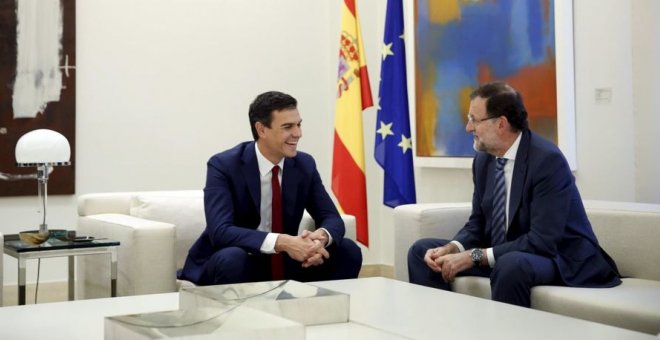 Pedro Sánchez y Mariano Rajoy, el pasado 10 de noviembre en el palacio de La Moncloa / Reuters