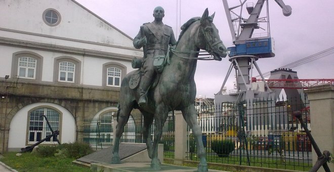 Estatua ecuestre de Franco en Ferrol