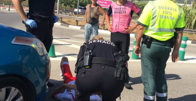 El ciclista Ángel Vicioso y un triatleta, atropellados por un coche en Xeraco./Twitter de Ángel Vicioso