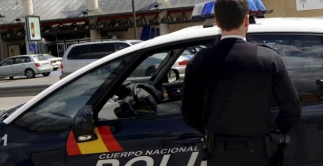 Un coche patrulla de la Policía Nacional/ EFE