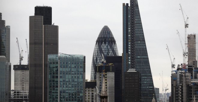 Vista del 'skyline' del distrito financiero de Londres, visto desde la Catedral de San Pablo REUTERS/Neil Hall/File Photo