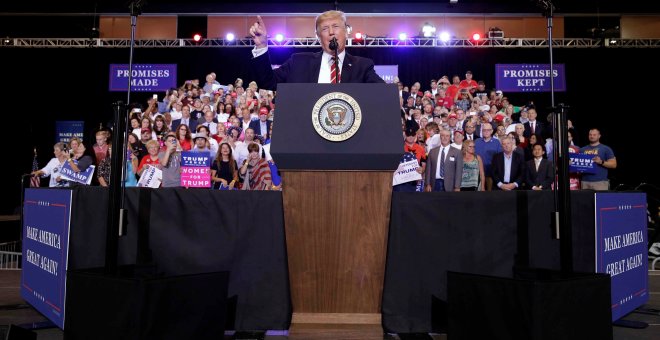 El presidente de Estados Unidos, Donald Trump, hablando el pasado martes, 22 de agosto, en el mitin en Phoenix, Arizona. REUTERS/Joshua Roberts