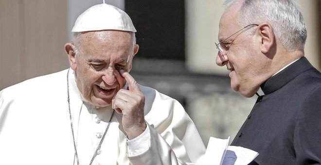 El papa Francisco durante su audiencia general de los miércoles en la Plaza de San Pedro del Vaticano. - EFE