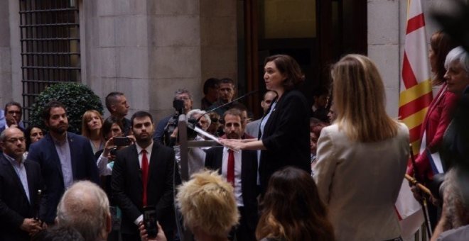 La alcaldesa de Barcelona, Ada Colau, en un acto con los más de 700 alcaldes citados por la fiscalía por su apoyo al referéndum del 1-O./EUROPA PRESS
