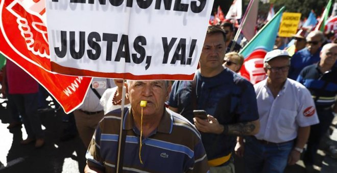 Manifestantes en la marcha por pensiones dignas/ EFE