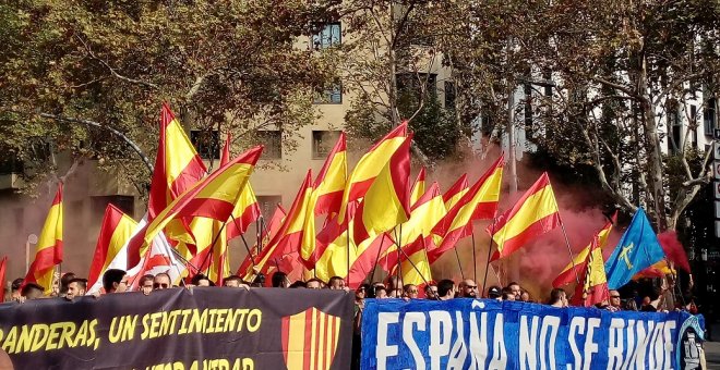 La ultradreta dóna suport i es fa visible a la manifestació convocada per Societat Civil Catalana / Javier Borràs