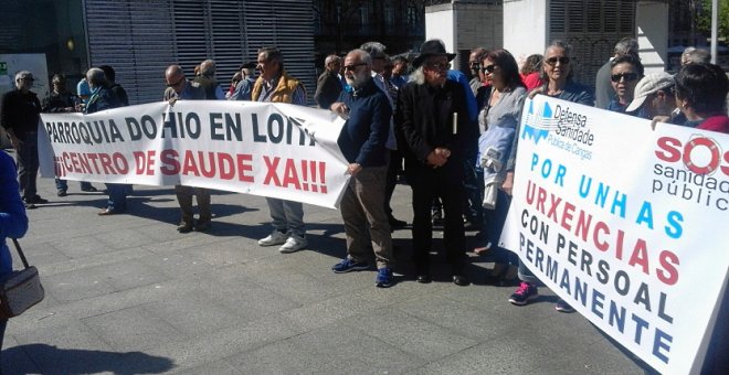 Manifestación por la sanidad pública frente a la sede de la Xunta en Vigo. SOS Sanidade Pública