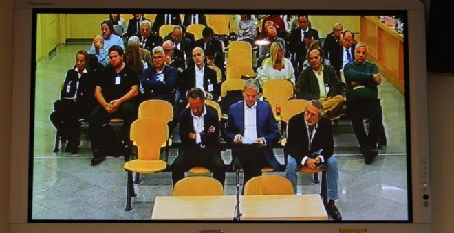 Vista de un monitor de la sala de prensa de la Audiencia Nacional donde las fiscales emiten su informe en el caso de corrupción política Gürtel. EFE/J.J. Guillén