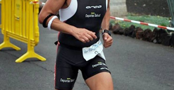 Víctor Teni, durante una prueba. FEDERACIÓN CANARIA DE TRIATLÓN