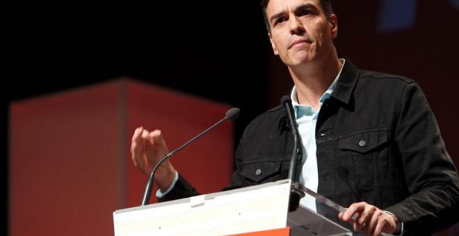 El secretario general del PSOE, Pedro Sánchez, ha defendido hoy que la Justicia actúe en un Estado democrático, pero ha reivindicado que "la única solución" al "problema" de Cataluña se encuentra en la vía "política" y no en la penal. En estos términos s