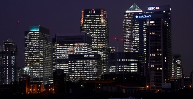 Las oficinas de los bancos Citi, Barclays, y HSBC, en el distrito financiero londinense de Canary Wharf. REUTERS/Toby Melville