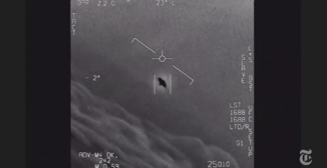 Captura del vídeo del encuentro de dos pilotos de la Fuerza Aérea de EEUU con un OVNI, revelado por 'The New York Times'.