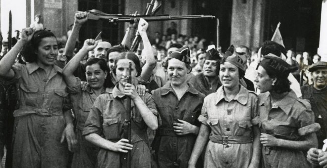 'Mujeres en pie de guerra'